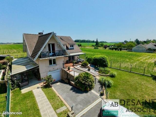 Maison 7 pièces 216 m²