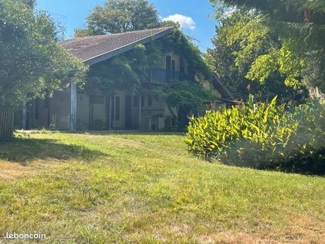 Maison 7 pièces 216 m²