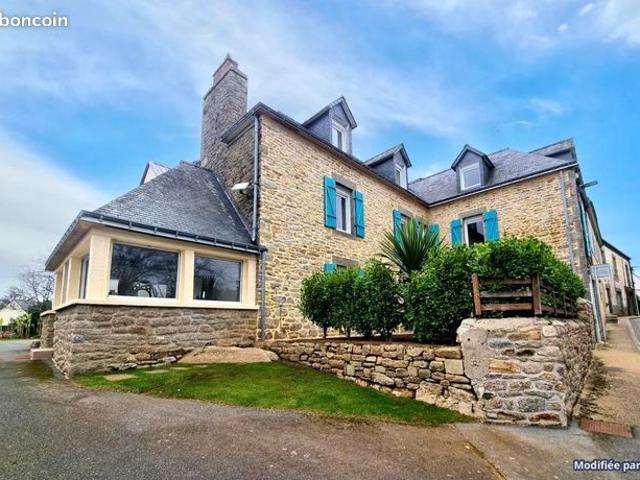 Maison 7 pièces 216 m²