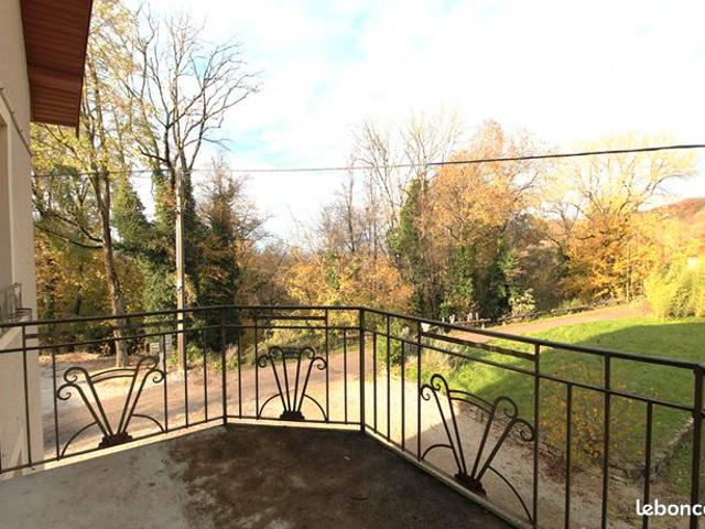 Maison 7 pièces 216 m²