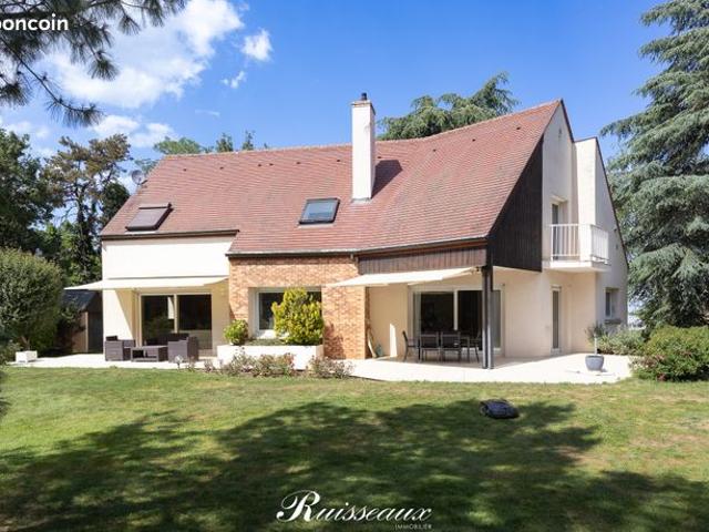 Maison 7 pièces 216 m²