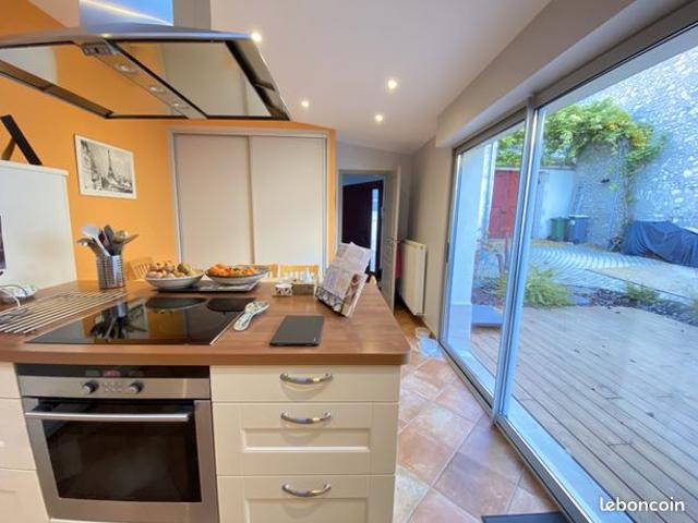 Maison 7 pièces 216 m²