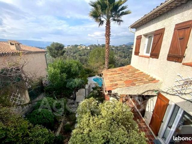 Maison 7 pièces 216 m²