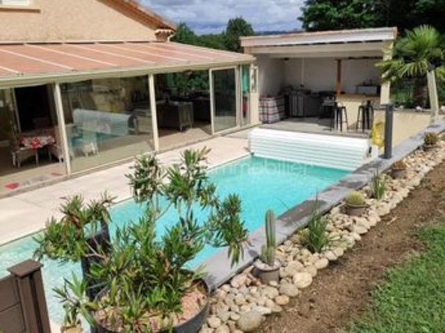 Maison 7 pièces 216 m²