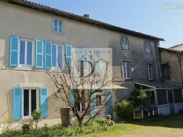 Maison 7 pièces 216 m²