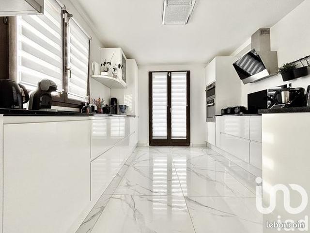 Maison 7 pièces 216 m²