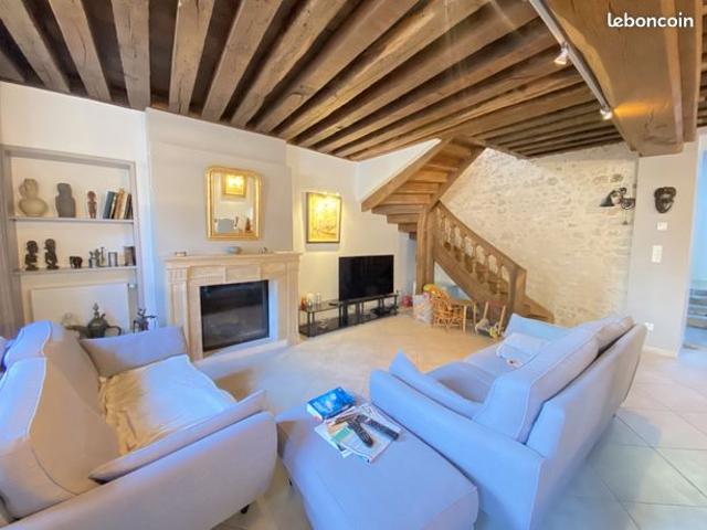 Maison 7 pièces 216 m²