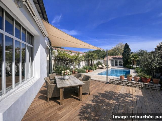 Maison 7 pièces 216 m²