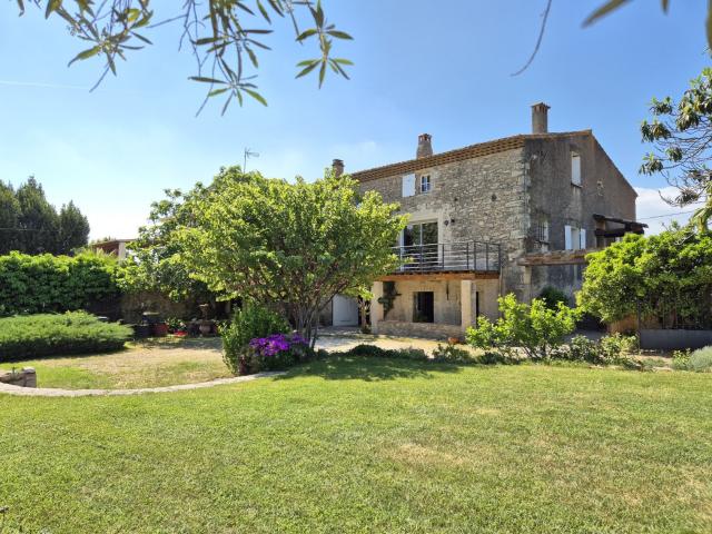Maison 7 pièces 217 m²