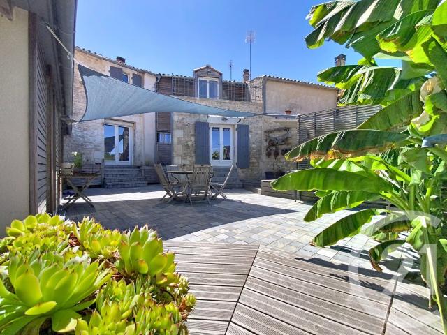 Maison 7 pièces 217 m²