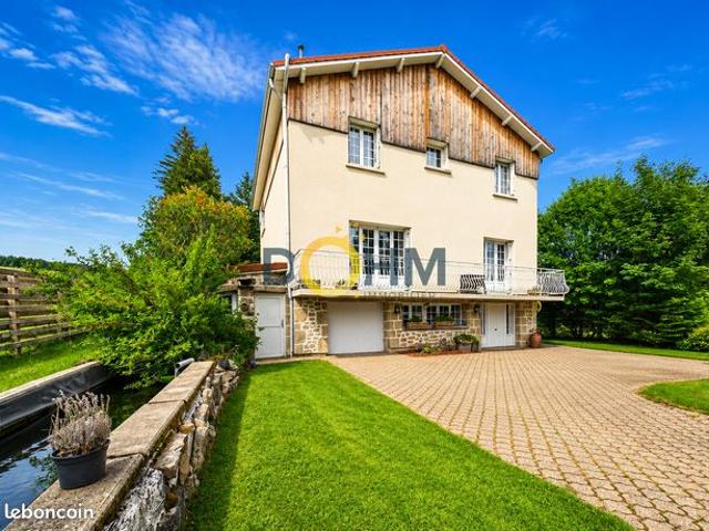 Maison 7 pièces 217 m²