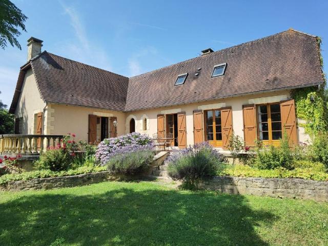 Maison 7 pièces 217 m²
