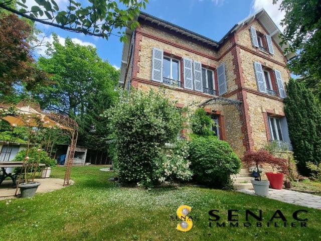 Maison 7 pièces 217 m²