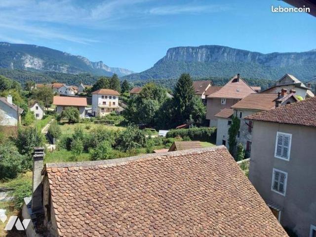 Maison 7 pièces 217 m²