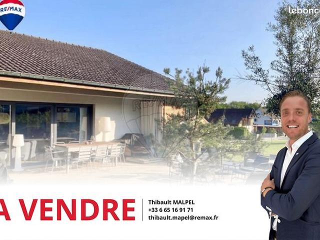 Maison 7 pièces 217 m²