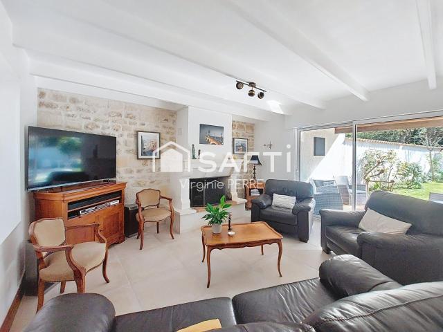 Maison 7 pièces 217 m²