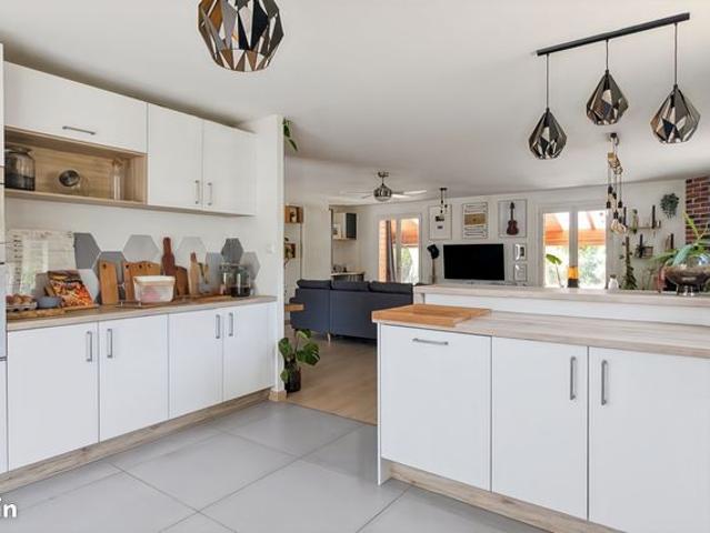 Maison 7 pièces 217 m²