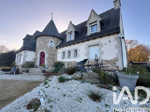 Maison 7 pièces 217 m²