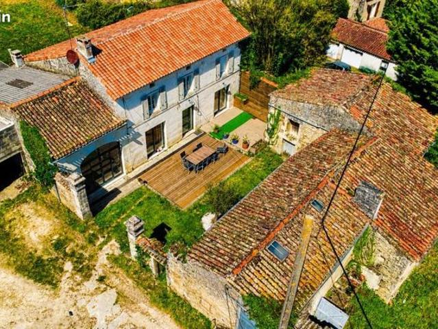 Maison 7 pièces 217 m²