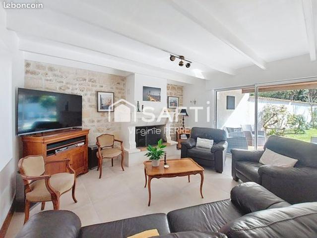 Maison 7 pièces 217 m²