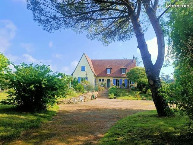Maison 7 pièces 217 m²