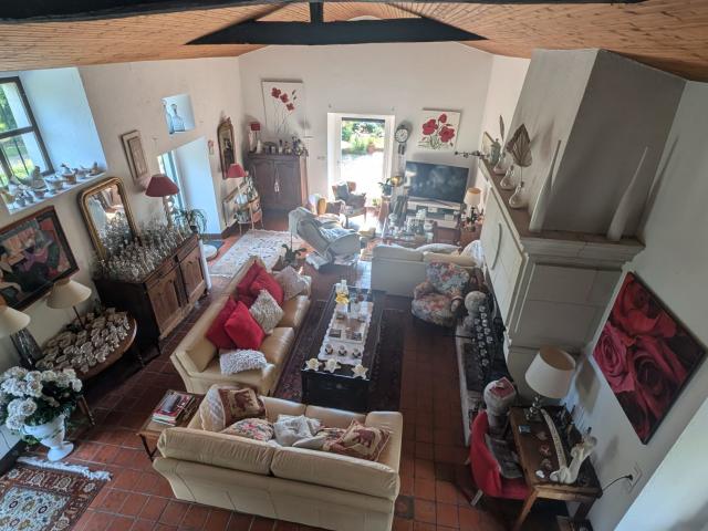 Maison 7 pièces 217 m²