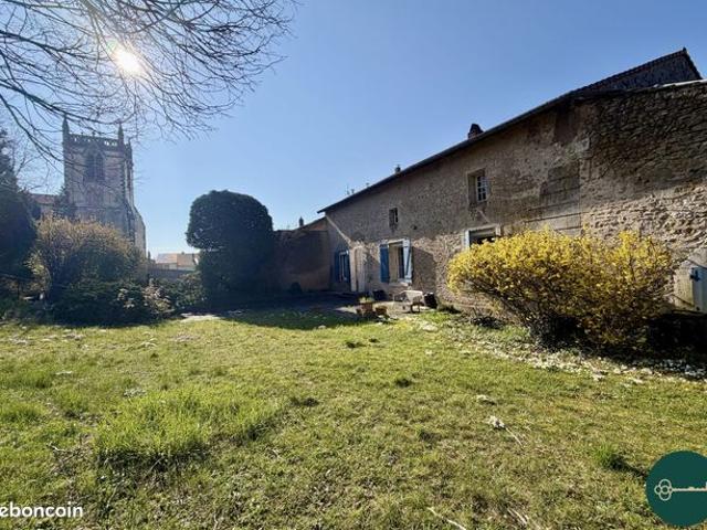 Maison 7 pièces 217 m²