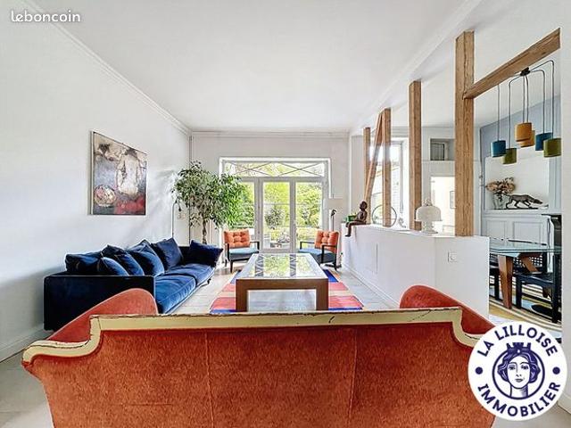 Maison 7 pièces 217 m²
