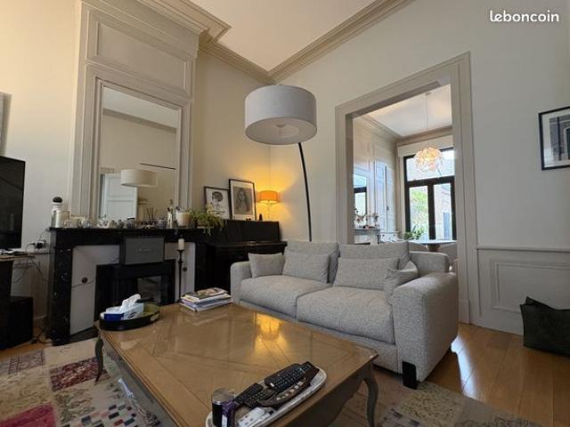 Maison 7 pièces 217 m²