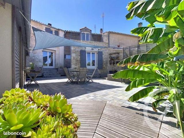 Maison 7 pièces 217 m²