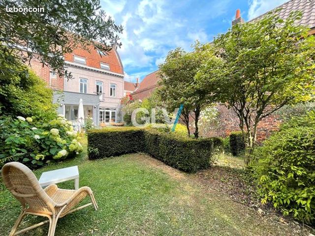Maison 7 pièces 217 m²