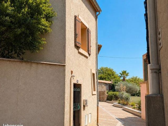 Maison 7 pièces 217 m²