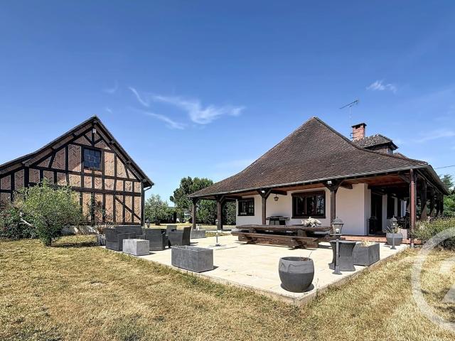 Maison 7 pièces 218 m²