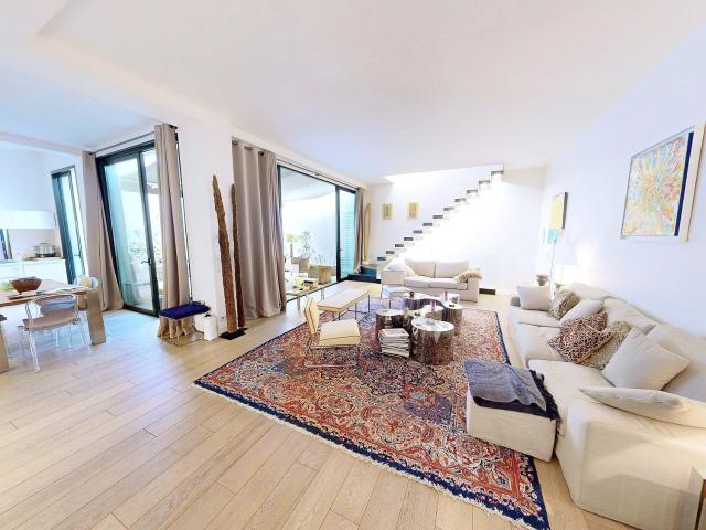 Maison 7 pièces 218 m²