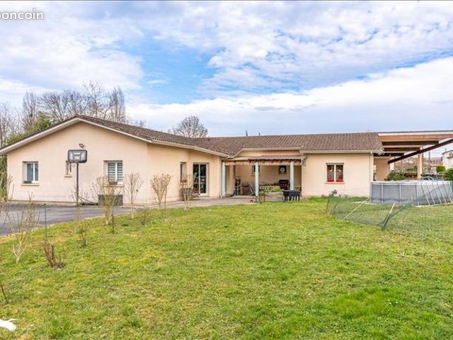Maison 7 pièces 218 m²