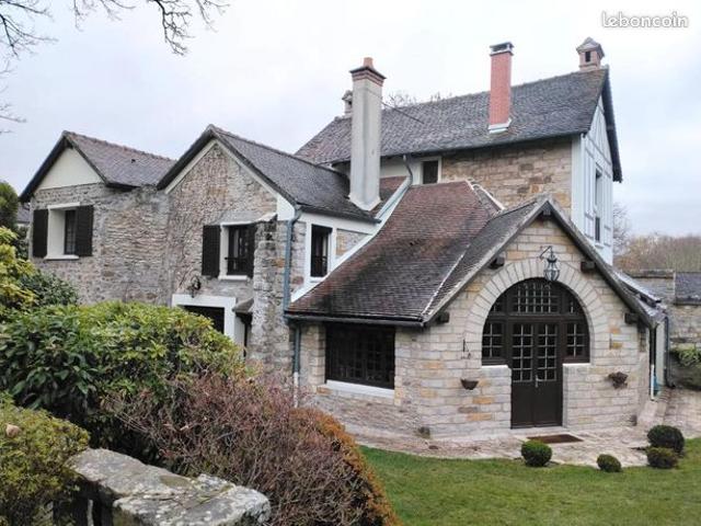 Maison 7 pièces 218 m²