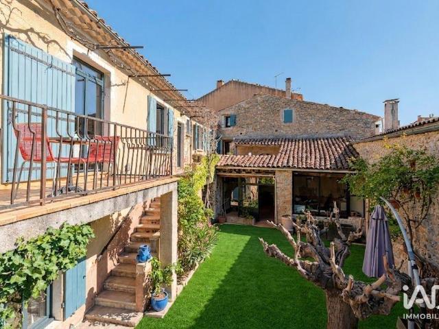 Maison 7 pièces 218 m²