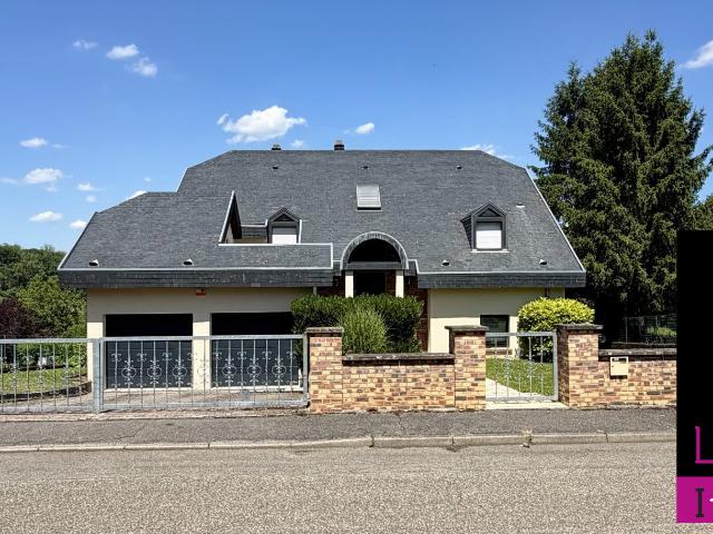 Maison 7 pièces 218 m²
