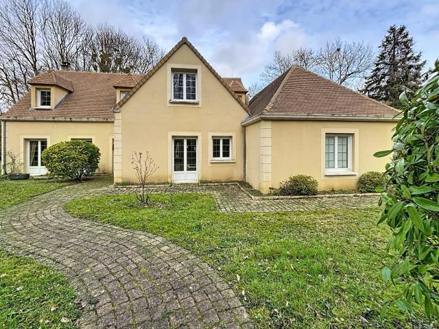 Maison 7 pièces 218 m²
