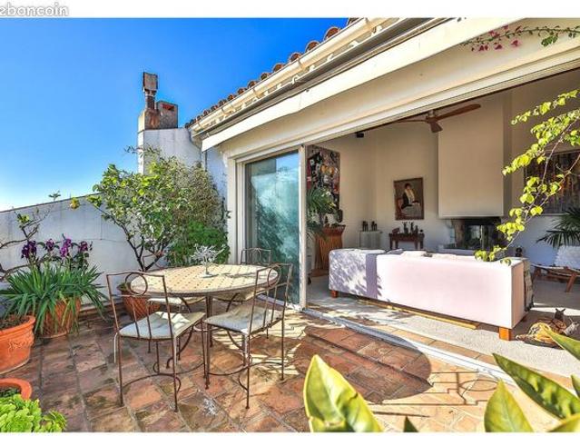 Maison 7 pièces 218 m²