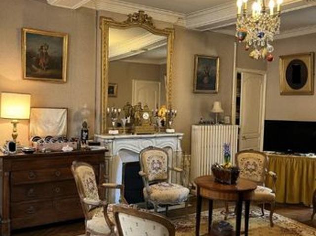 Maison 7 pièces 218 m²