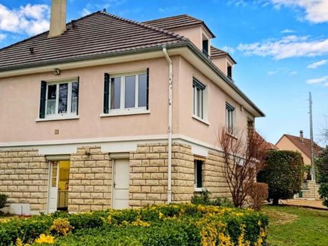 Maison 7 pièces 219 m²