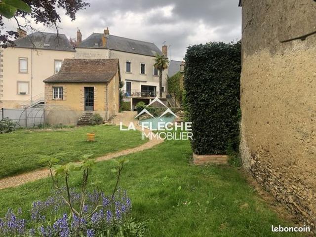 Maison 7 pièces 219 m²