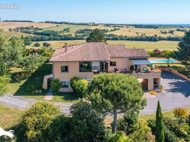 Maison 7 pièces 219 m²