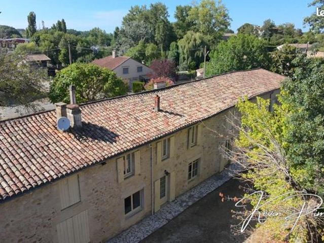 Maison 7 pièces 219 m²