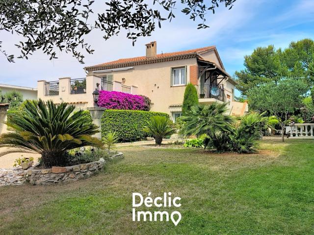 Maison 7 pièces 219 m²