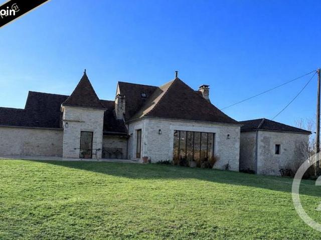 Maison 7 pièces 219 m²