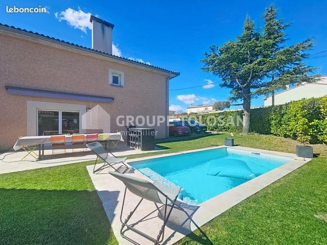 Maison 7 pièces 219 m²