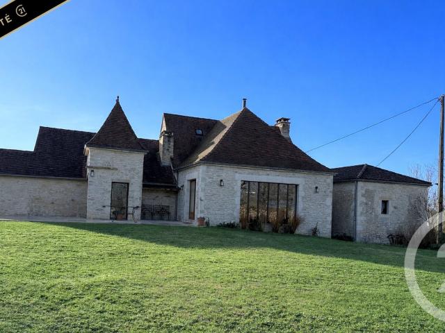 Maison 7 pièces 219 m²