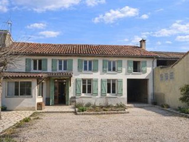 Maison 7 pièces 219 m²
